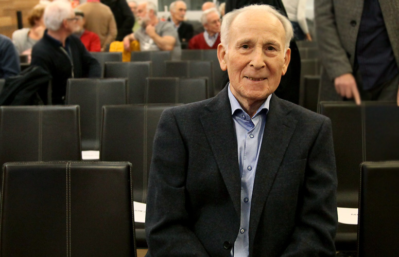 Joxe Azurmendi compendia en su nueva obra la historia de quince siglos