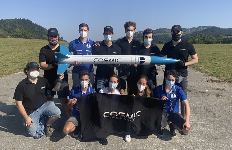 Byski Team durante las pruebas de lanzamiento del cohete en Dima