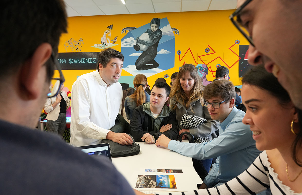 La Facultad De Educación De Bilbao Crea La Primera Aula Universidad ...