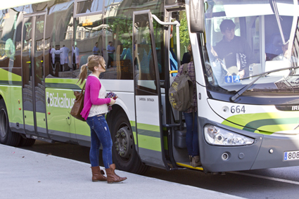 Un Bizkaibus en el campus de Leioa