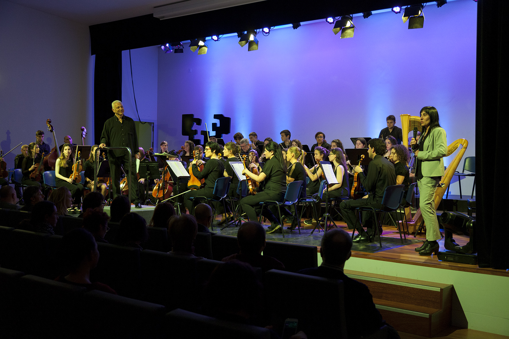 EHUorkestra Sinfonikoak bere historiako lehen kontzertua eman du